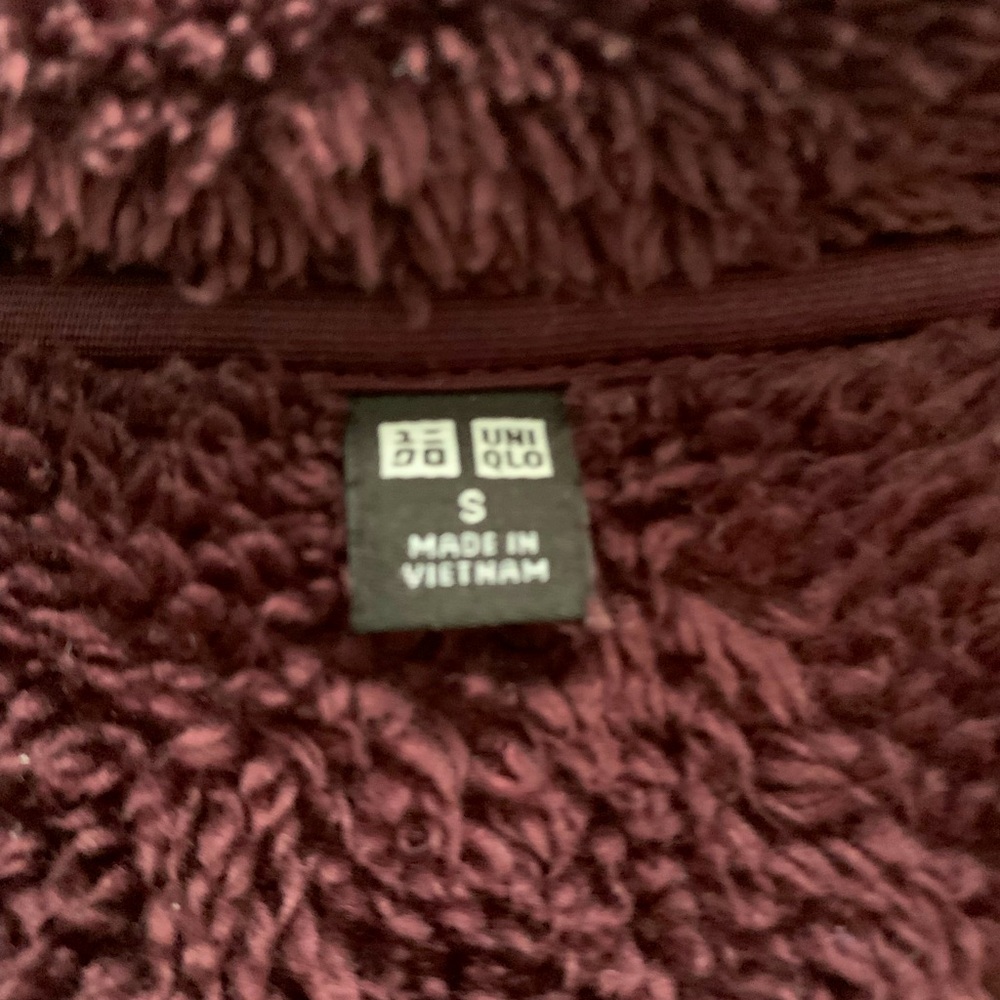 Uniqlo Deep Maroon Fleece Jacket